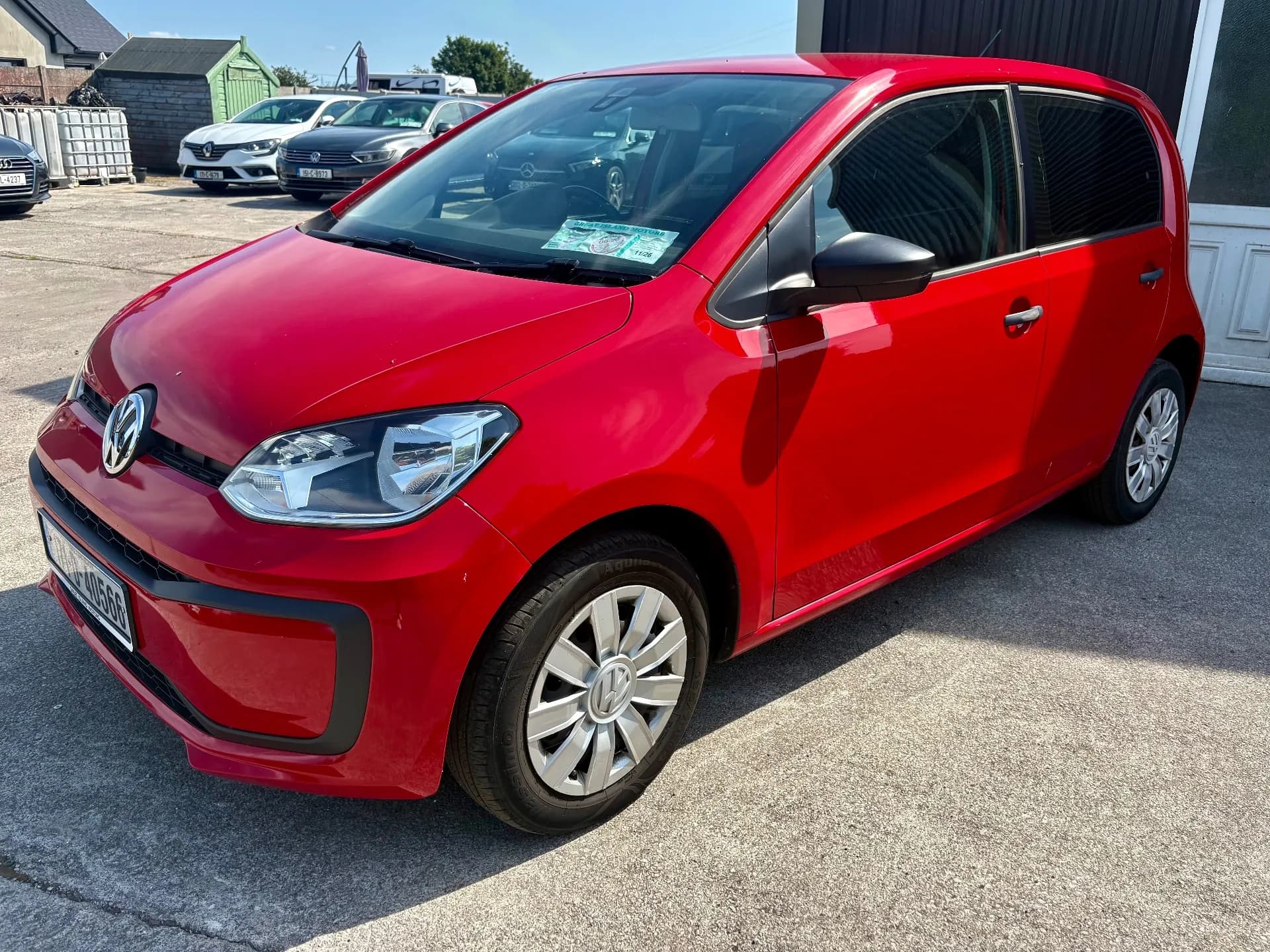 2017 VOLKSWAGEN UP photo 1